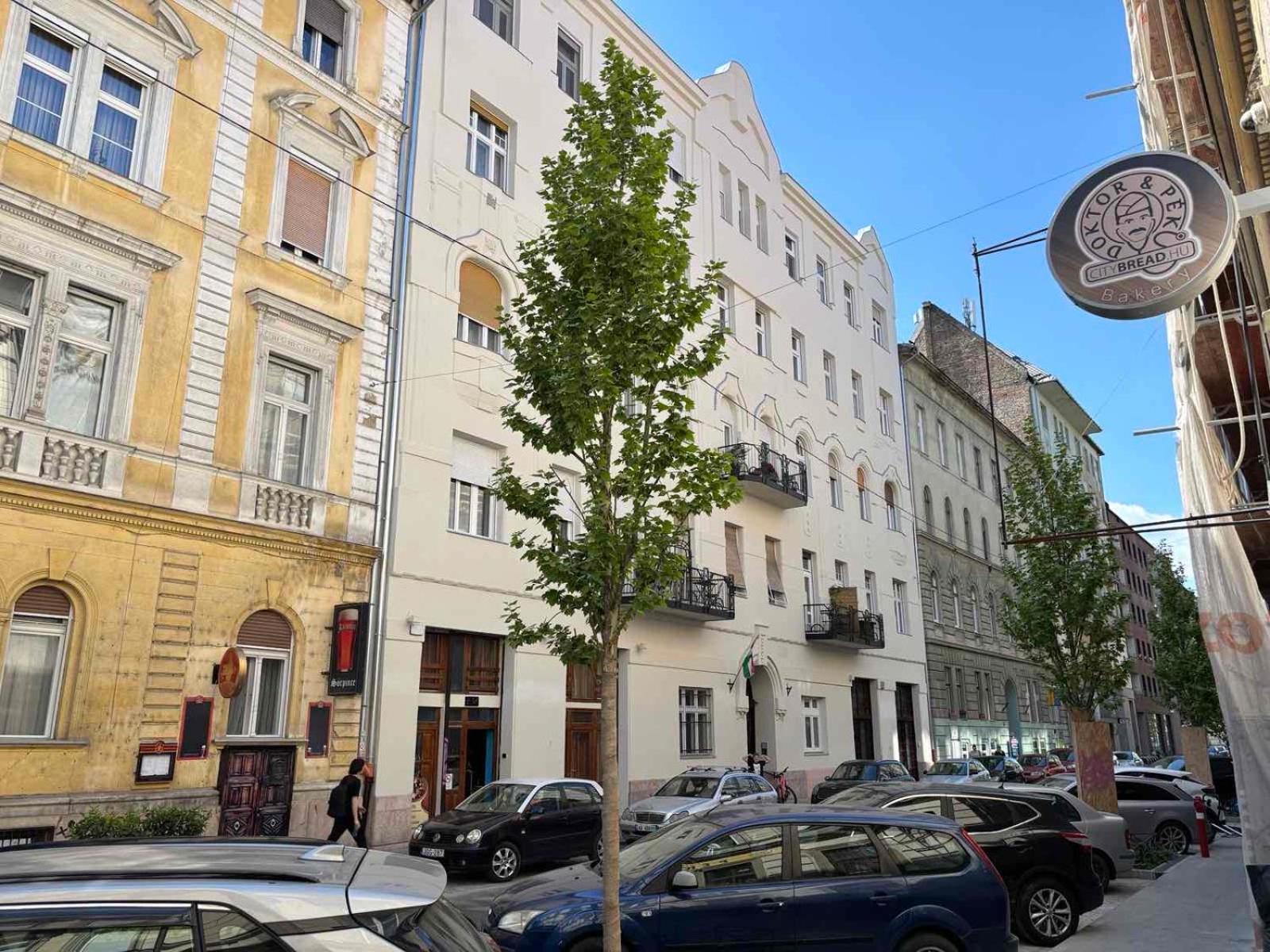 Teresian Apartment Near The Andrassy Street Free Air Conditioner Free Coffee بودابست المظهر الخارجي الصورة